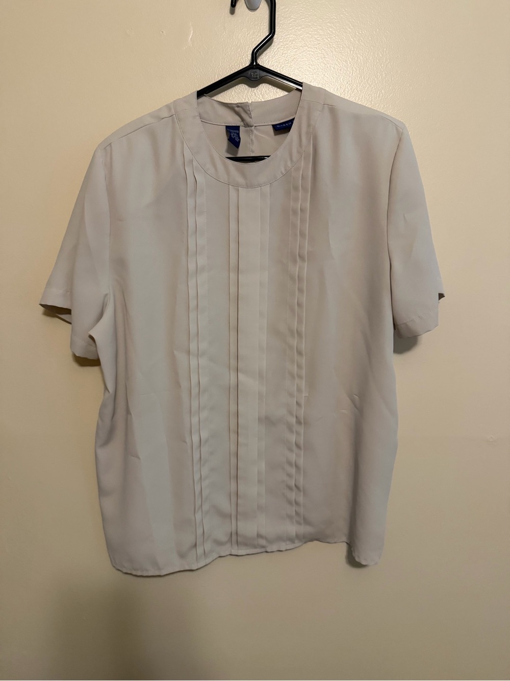 Karen Scott Cream Short Sleeve Pintuck Blouse
